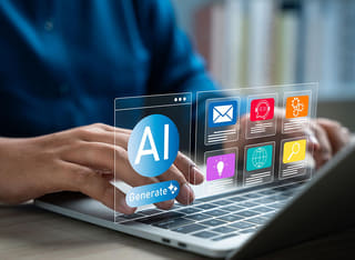 Începător pe piața criptomonedelor explorând fundamentele negocierii automatizate cu inteligență artificială